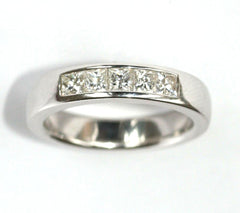 18ct white 5 stone 1ct band