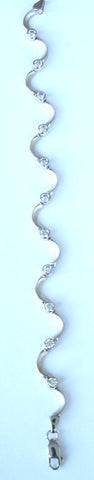 9ct white gemset squiggle