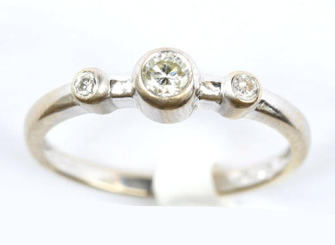 18ct White 3 Stone .15 points