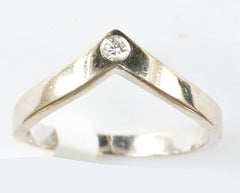 18ct White .05 points Wishbone