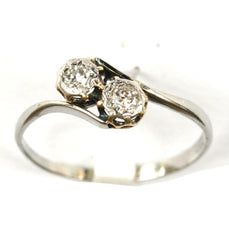 18ct White 2 Stone Twist .10 point