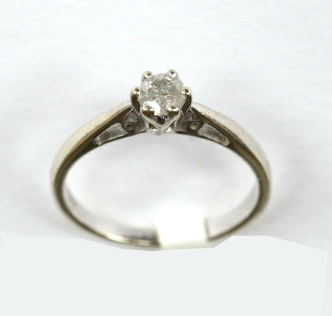 9ct white solitaire (approx .25points)