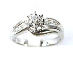 9ct white sol. With diamond shoulders