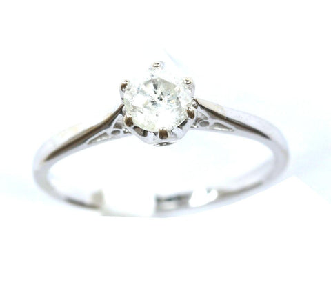 18ct white solitaire (approx0.50points)