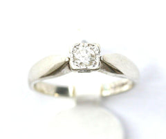 9ct white solitaire (0.12points)