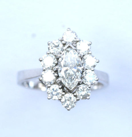 18ct white flower style(approx 2.00ct)