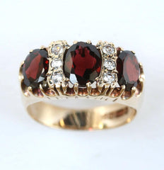 9ct cubic zirconia & garnets