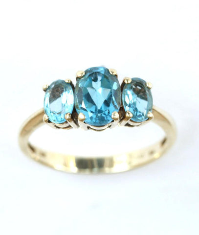 9ct 3 topaz stones