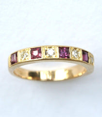 9ct diamond & sapphire cluster
