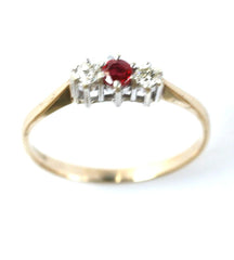 9ct 3stone diamond & ruby