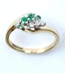 9ct diamond & emerald