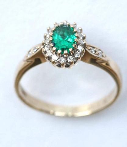 9ct diamond & emerald