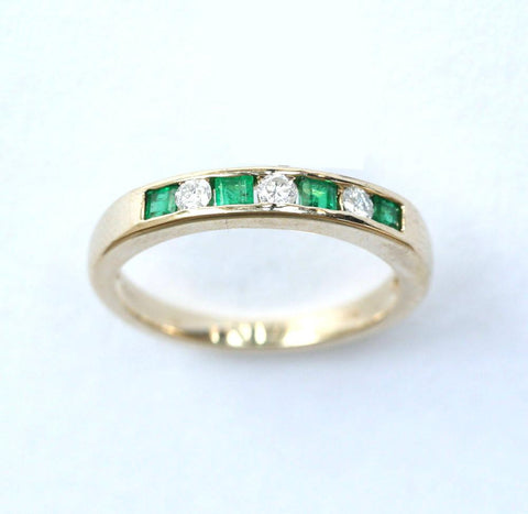 9ct diamond & emerald 1/2 eternity